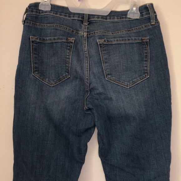 Women's Old Navy jeans size 6 - Picture 2 of 3